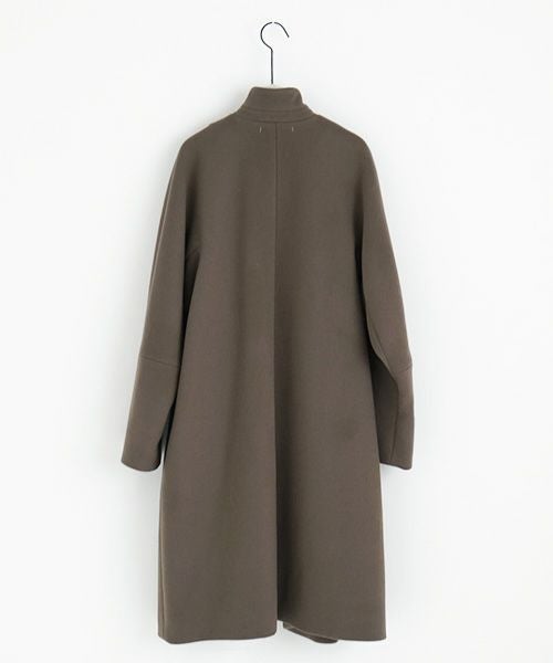 suzuki takayuki.スズキタカユキ.standing-collar coat.[A233-04/tauni olive]