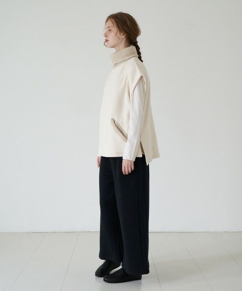 Mochi / home&miles.モチ / ホーム＆マイルズ.turtle neck vest [light beige]