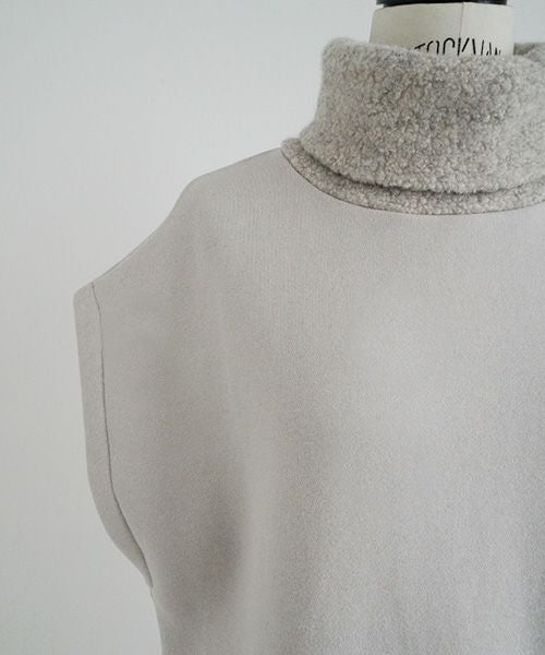 Mochi / home&miles.モチ / ホーム＆マイルズ.turtle neck vest [greige]