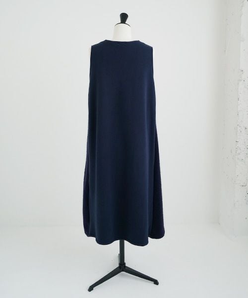 Mochi / home&miles.モチ / ホーム＆マイルズ.v-neck one piece [navy]