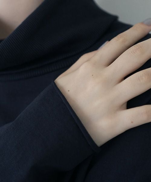 Mochi / home&miles.モチ / ホーム＆マイルズ.turtle-neck cut & saw [navy]