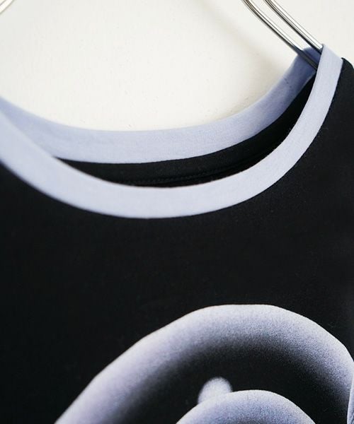 chloma.クロマ.“QUANTUM FOAM” ミニT[22AHT1/BLACK×LIGHT BLUE]