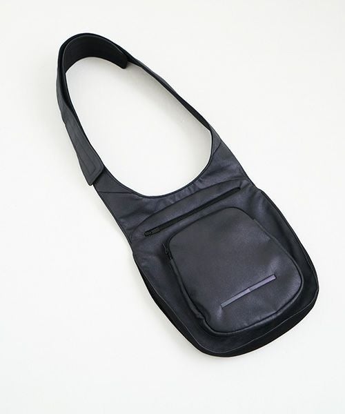 chloma.クロマ.ニューロボディバッグ[22AG2/NU BLACK]