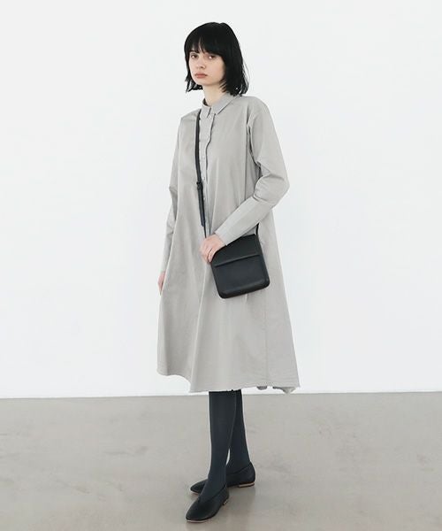 EDROBERTJUDSON.エドロバートジャドソン.molded pouch[ARC_B01Q BG-187/ 05.black]