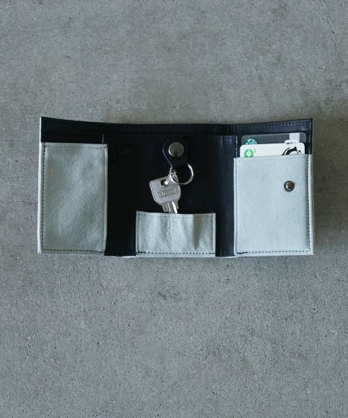 VU PRODUCT<br>ヴウプロダクト vu-product-B12[GREEN GRAY] deer leather mini wallet　鹿革ミニ財布