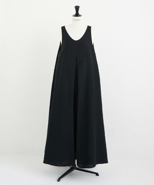 Mochi.モチ.tent line Jacquard dress [black]