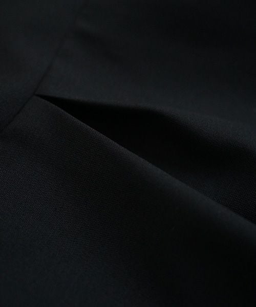 Mochi<br>モチ<br>jumper tuck skirt [black]<br>ジャンパータックスカート