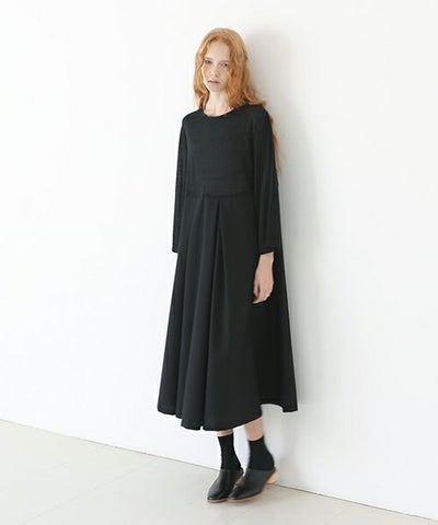 Mochi.モチ.flare sleeve dress [black]