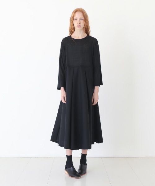 Mochi.モチ.flare sleeve dress [black]