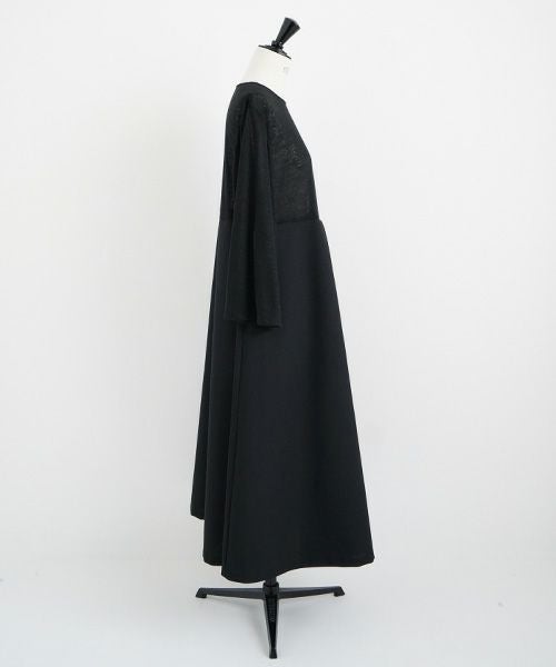 Mochi.モチ.flare sleeve dress [black]