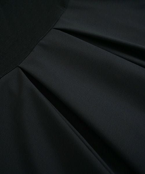 Mochi.モチ.flare sleeve dress [black]