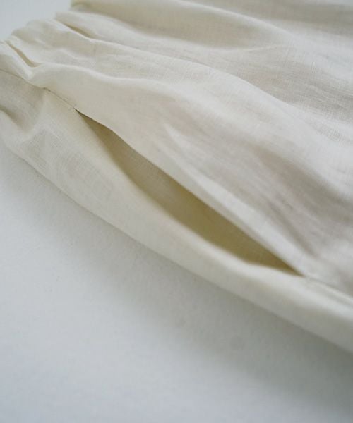 Mochi.モチ.gathered wide pants [off white]