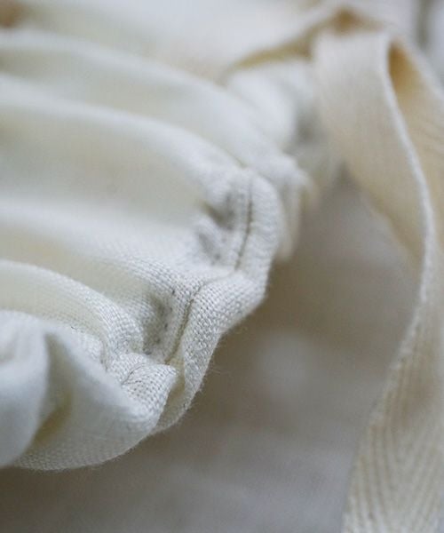 Mochi.モチ.gathered wide pants [off white]