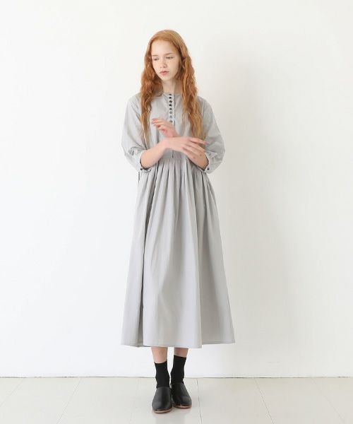 Mochi.モチ.button dress [silver]