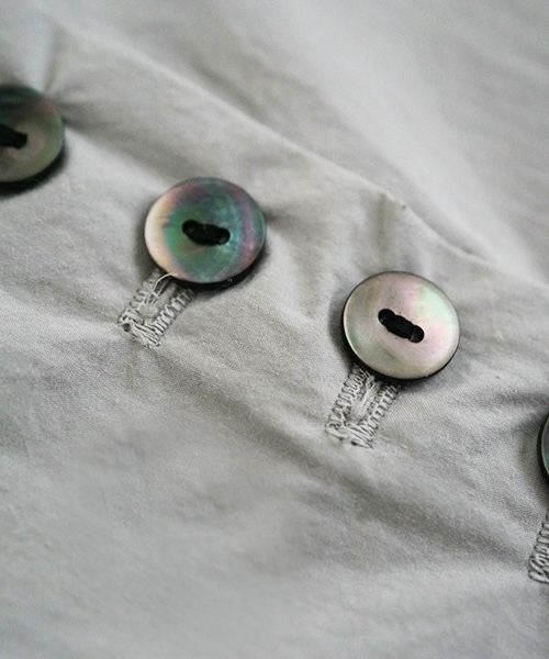 Mochi.モチ.button dress [silver]