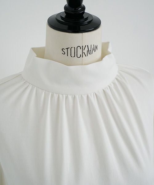 Mochi.モチ.mock neck long t-shirt [off white]