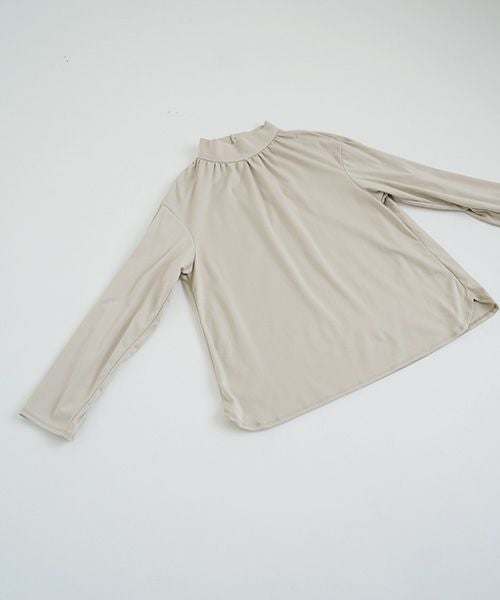 Mochi.モチ.mock neck long t-shirt [greige]