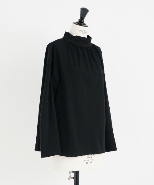 Mochi.モチ.mock neck long t-shirt [black]