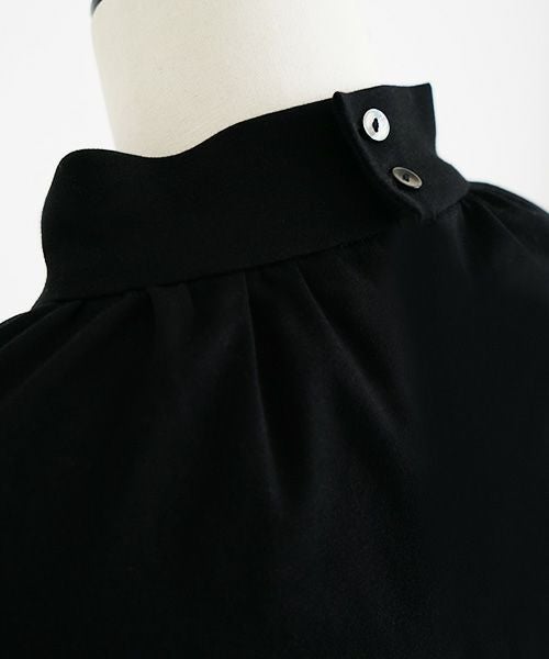 Mochi.モチ.mock neck long t-shirt [black]