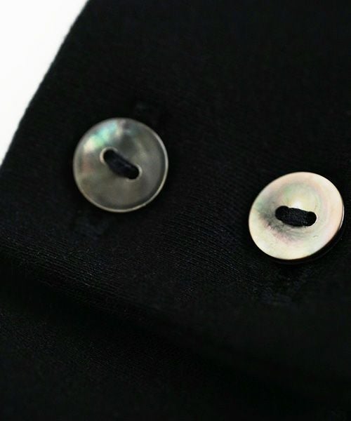 Mochi.モチ.mock neck long t-shirt [black]