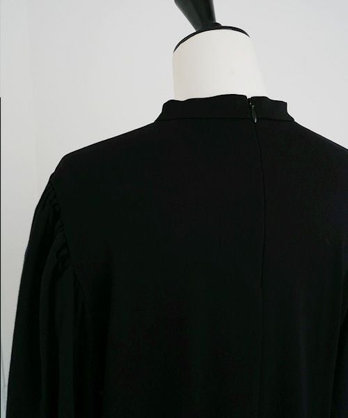 Mochi.モチ.volume sleeve tops [black]
