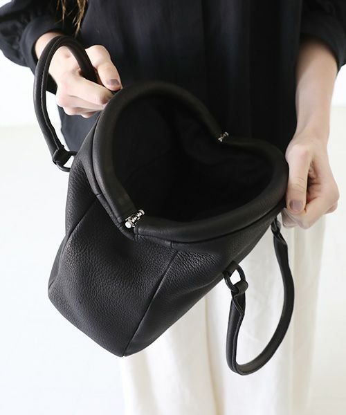 Mochi.モチ.mini gama bag [black]