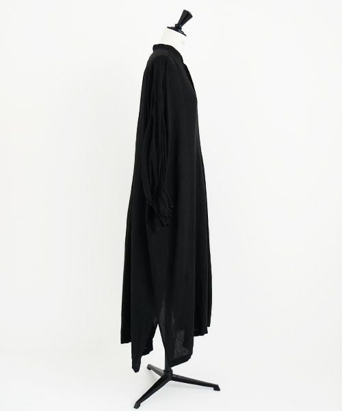 suzuki takayuki.スズキタカユキ.puff-sleeve dress [S231-24/black]