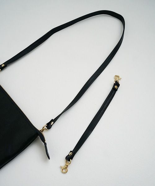 AHCAHCUM あちゃちゅむ お目目のバッグ[black]