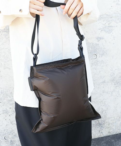 macromauro マクロマウロ AIR BAG SHOULDER S [BROWN]_
