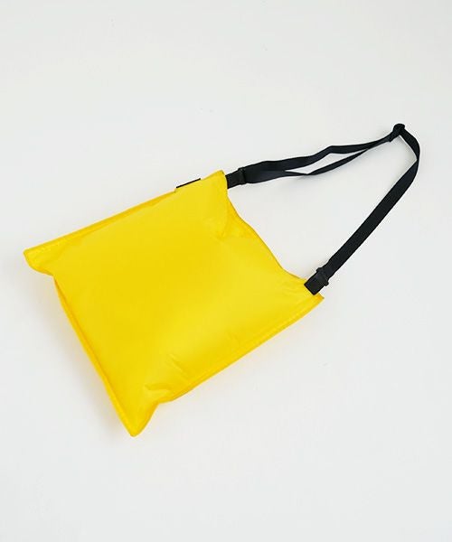 macromauro マクロマウロ.AIR BAG SHOULDER M [YELLOW]_