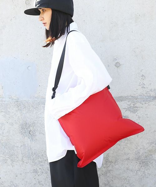 macromauro マクロマウロ.AIR BAG SHOULDER M [RED]_