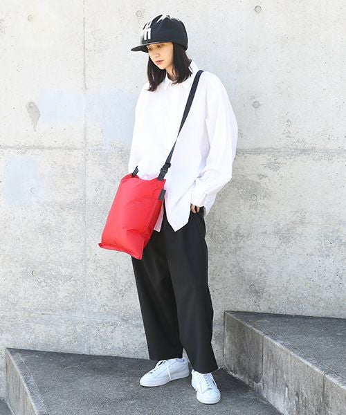 macromauro マクロマウロ.AIR BAG SHOULDER M [RED]_