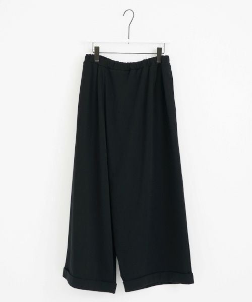 Mochi / home&miles.モチ / ホーム＆マイルズ.asymmetry sweatpants [black]