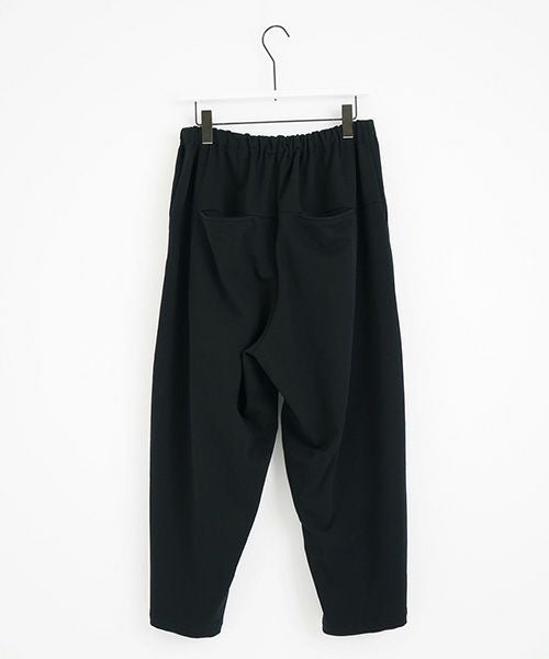 Mochi / home&miles.モチ / ホーム＆マイルズ.tapered sweatpants [black]