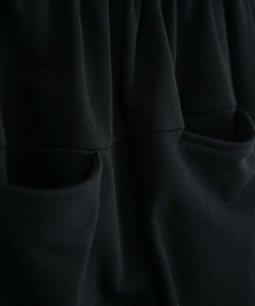 Mochi / home&miles.モチ / ホーム＆マイルズ.tapered sweatpants [black]