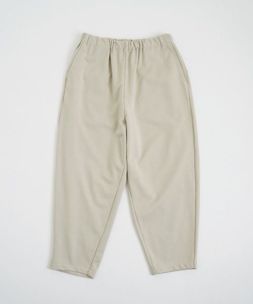 Mochi / home&miles.モチ / ホーム＆マイルズ.tapered sweatpants [chalk]