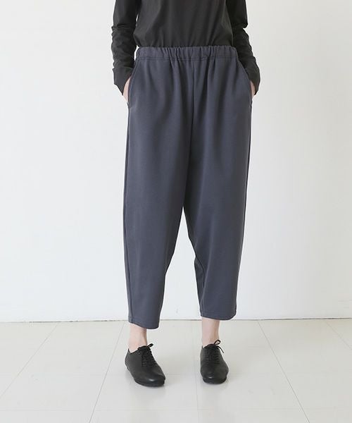 Mochi / home&miles.モチ / ホーム＆マイルズ.tapered sweatpants [charcoal grey]