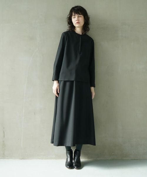 Mochi.モチ.fly front tuck blouse [black]