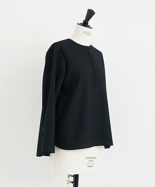 Mochi.モチ.fly front tuck blouse [black]