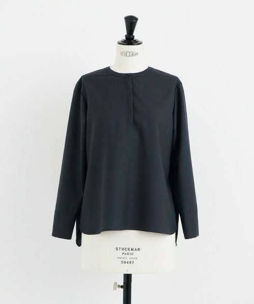 Mochi.モチ.fly front tuck blouse [dark moss grey]