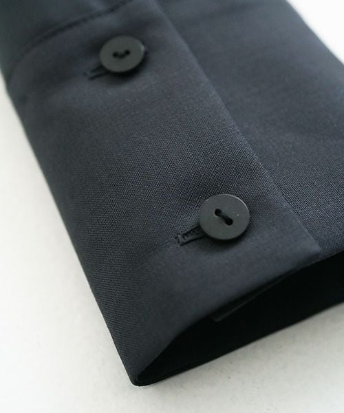 Mochi モチ Mochi公式 Mochi通販 Mochi服 Mochiツイッター Mochiインスタ fly front tuck blouse [dark moss grey]