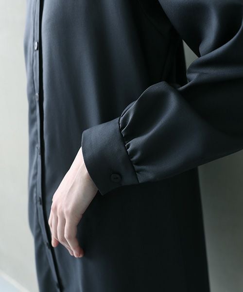 Mochi.モチ.tuck shirt dress [dark moss grey]