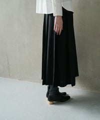 Mochi.モチ.harf tucked skirt [black]