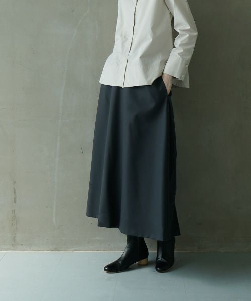 Mochi.モチ.harf tucked skirt [dark moss grey]