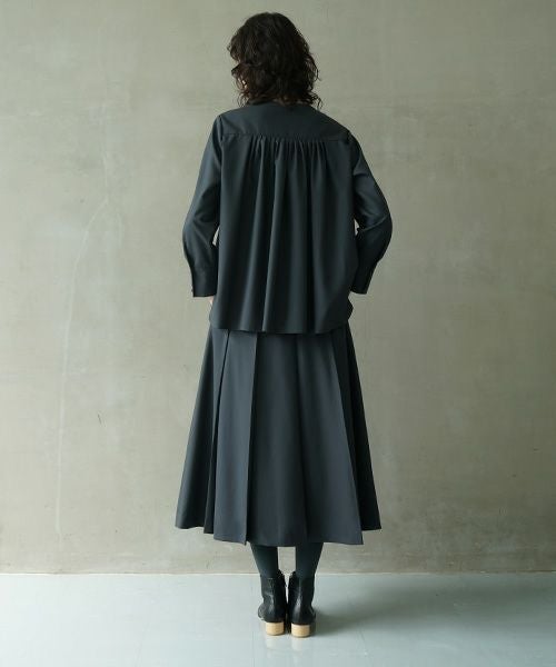 Mochi.モチ.harf tucked skirt [dark moss grey]