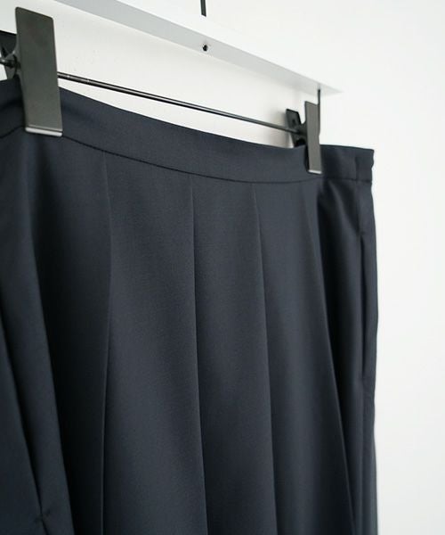 Mochi.モチ.harf tucked skirt [dark moss grey]