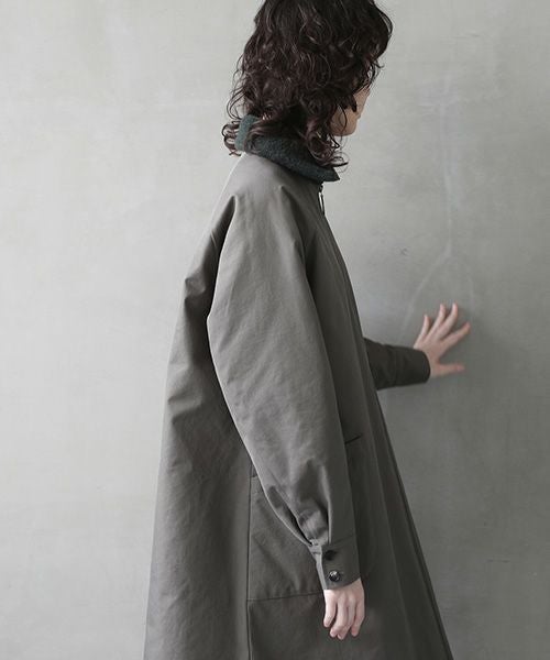 Mochi.モチ.finx gabardine coat [dark moss green]
