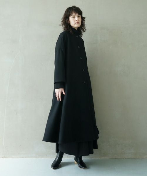 Mochi モチ a-line coat [black]