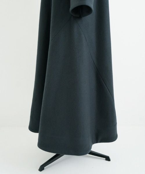 Mochi.モチ.a-line coat [dark moss grey]
