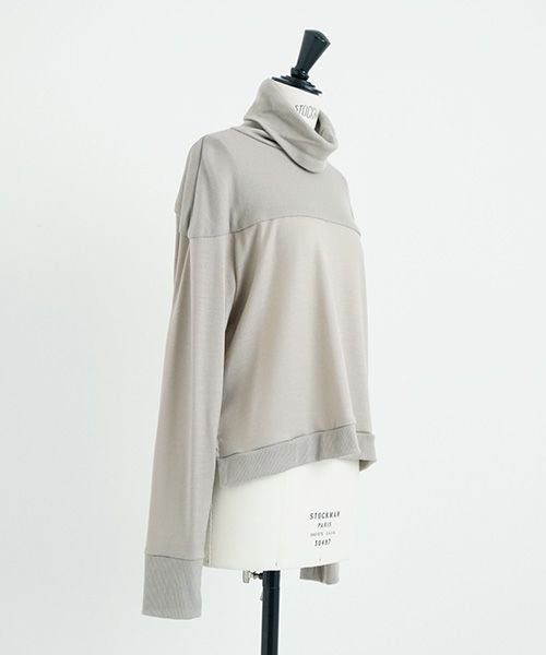 Mochi.モチ.turtleneck knit [grey beige]